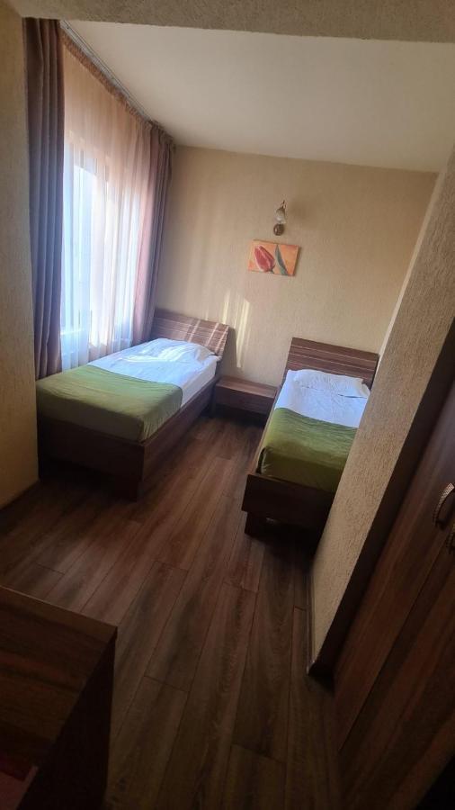 Hotel Gema Braşov Exteriör bild